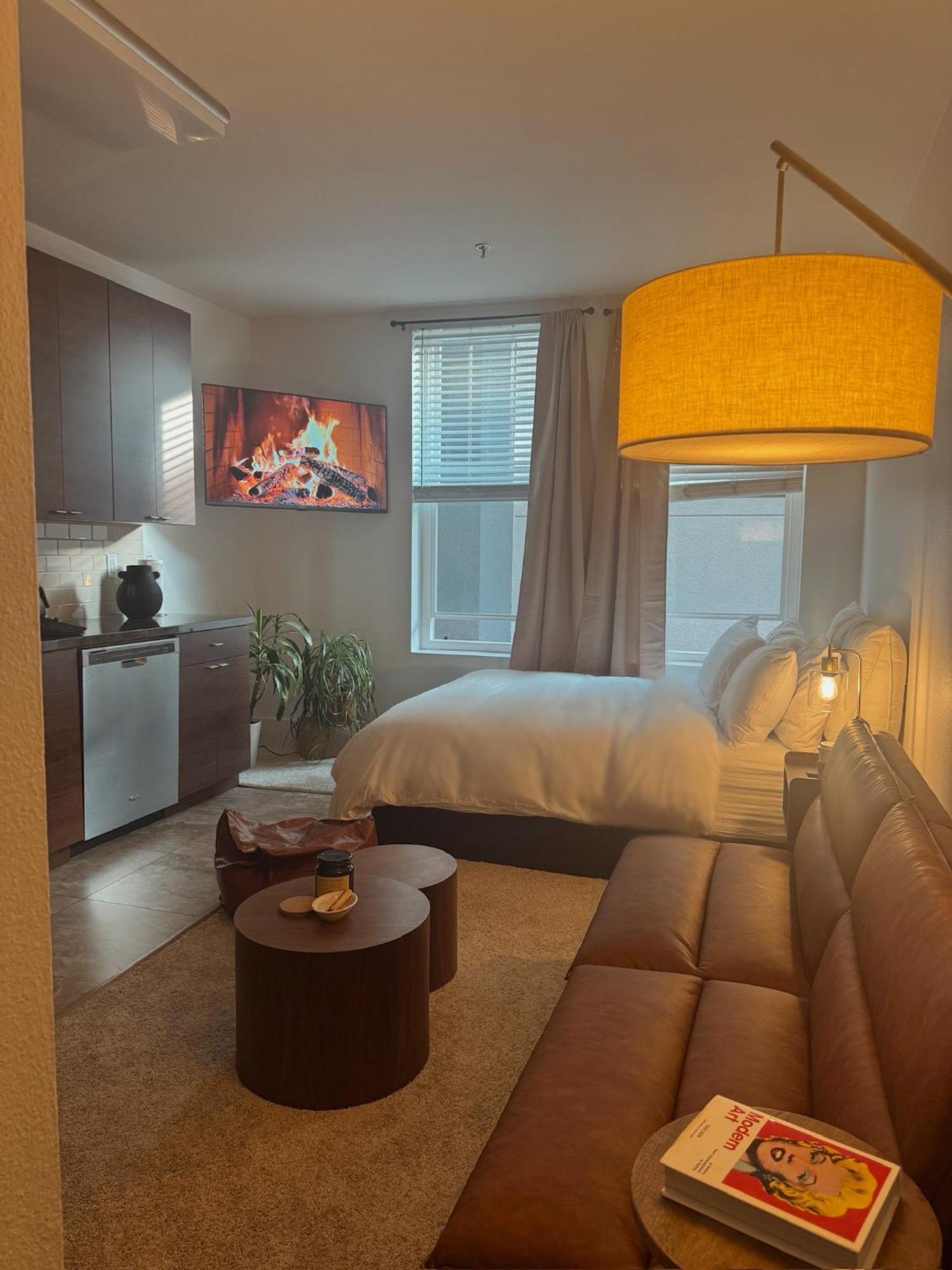 Exclusive In Mdr-venice With Pool, Gym & Hottub